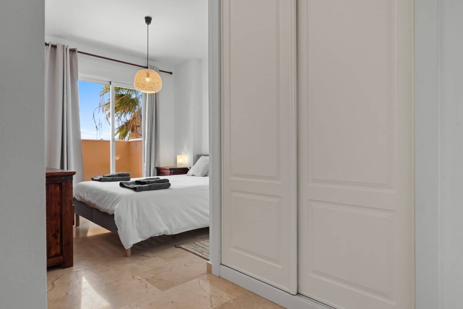 2 soveværelse Lejlighed til salg i La Cala de Mijas med swimmingpool garage - € 399.000 (Ref: 8997660)