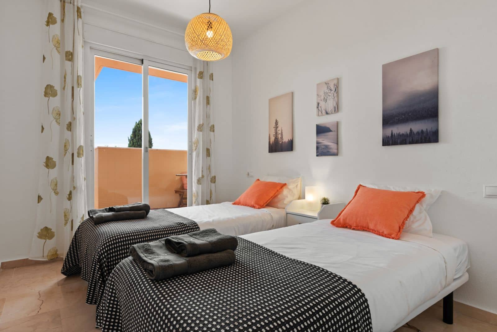 2 soveværelse Lejlighed til salg i La Cala de Mijas med swimmingpool garage - € 399.000 (Ref: 8997660)