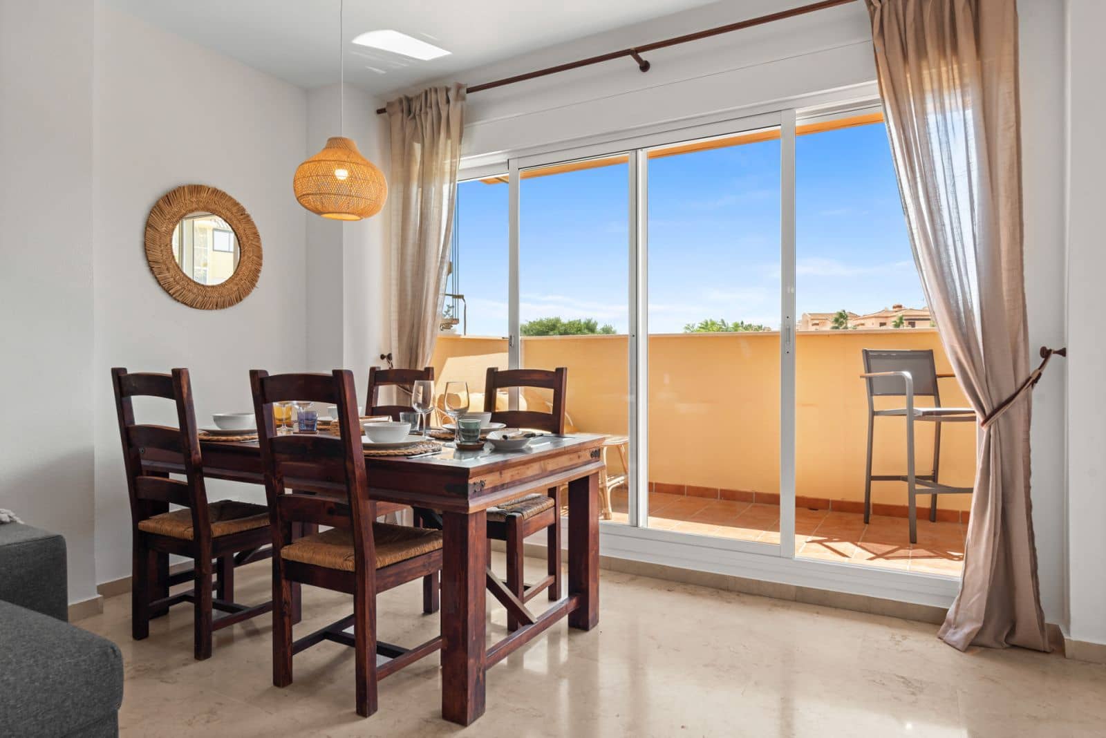 2 soveværelse Lejlighed til salg i La Cala de Mijas med swimmingpool garage - € 399.000 (Ref: 8997660)