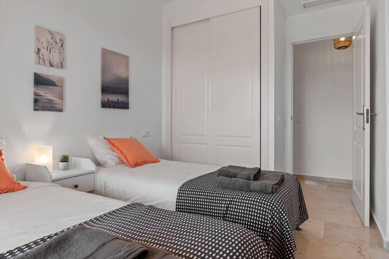 2 soveværelse Lejlighed til salg i La Cala de Mijas med swimmingpool garage - € 399.000 (Ref: 8997660)