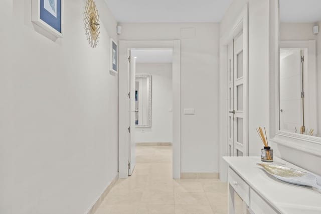 2 soverom Leilighet til salgs i Los Flamingos, Benahavís med svømmebasseng garasje - € 495 000 (Ref: 9004157)