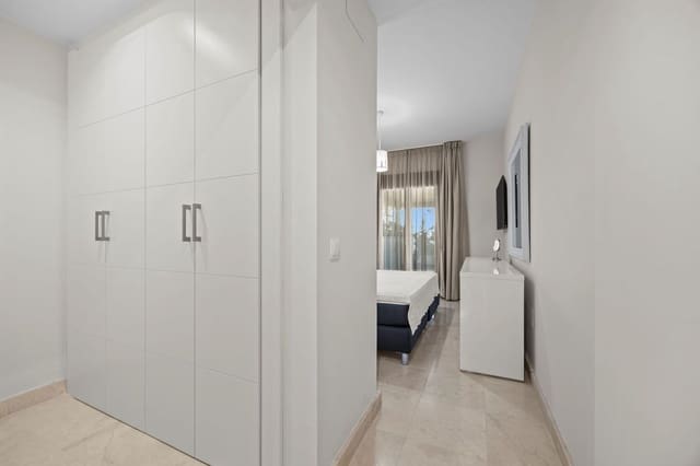 2 soverom Leilighet til salgs i Los Flamingos, Benahavís med svømmebasseng garasje - € 495 000 (Ref: 9004157)