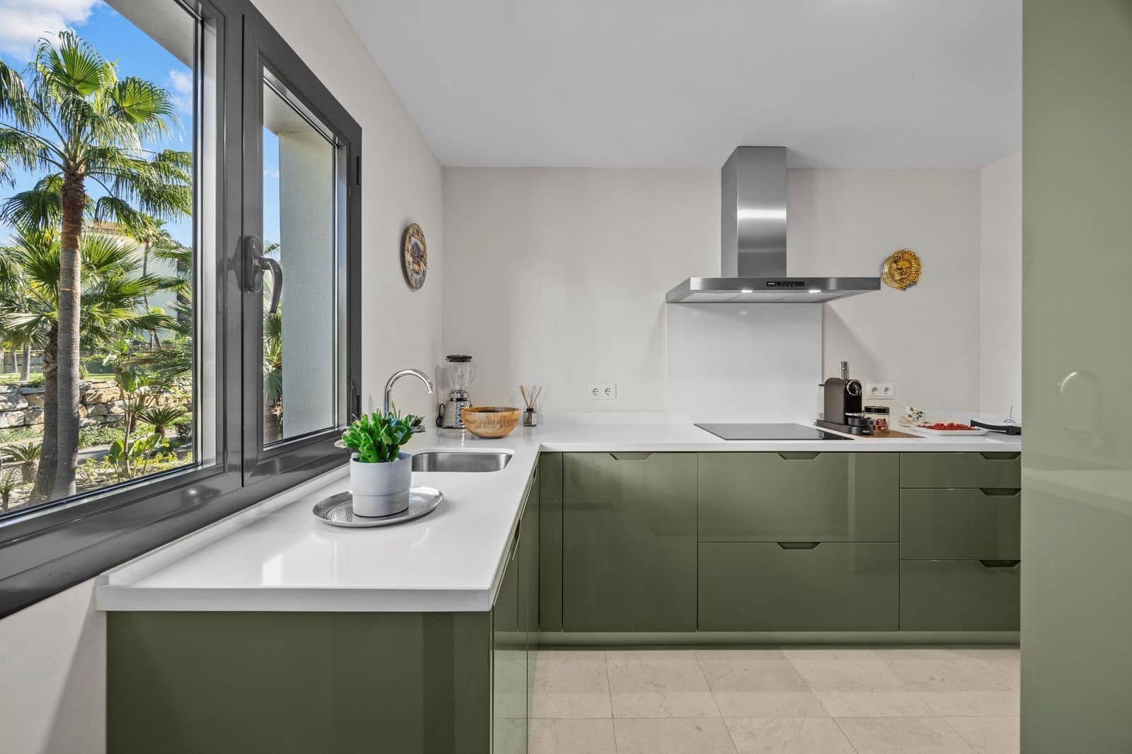 2 soveværelse Lejlighed til salg i Los Flamingos med swimmingpool garage - € 495.000 (Ref: 9004157)