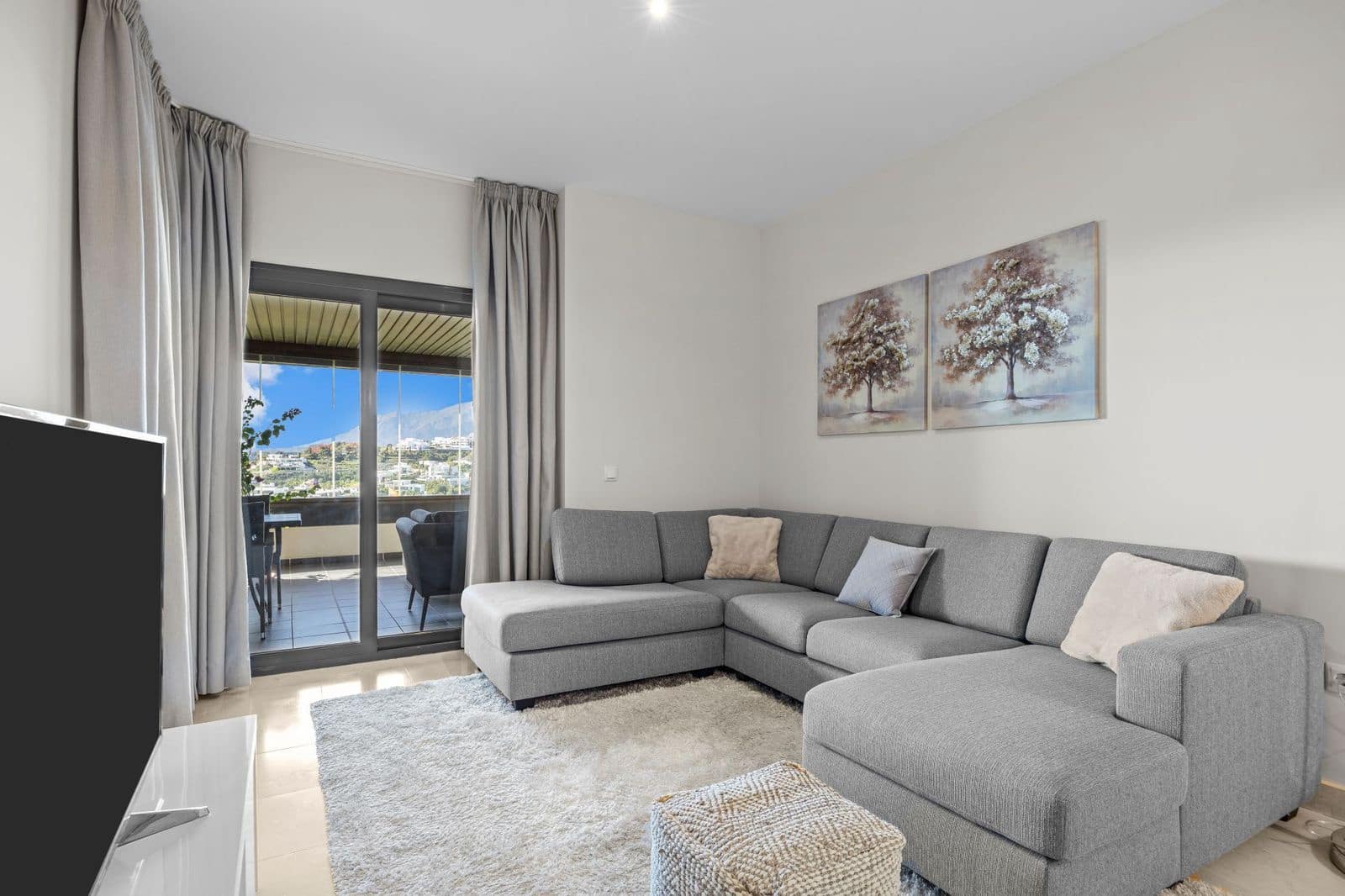 2 soveværelse Lejlighed til salg i Los Flamingos med swimmingpool garage - € 495.000 (Ref: 9004157)