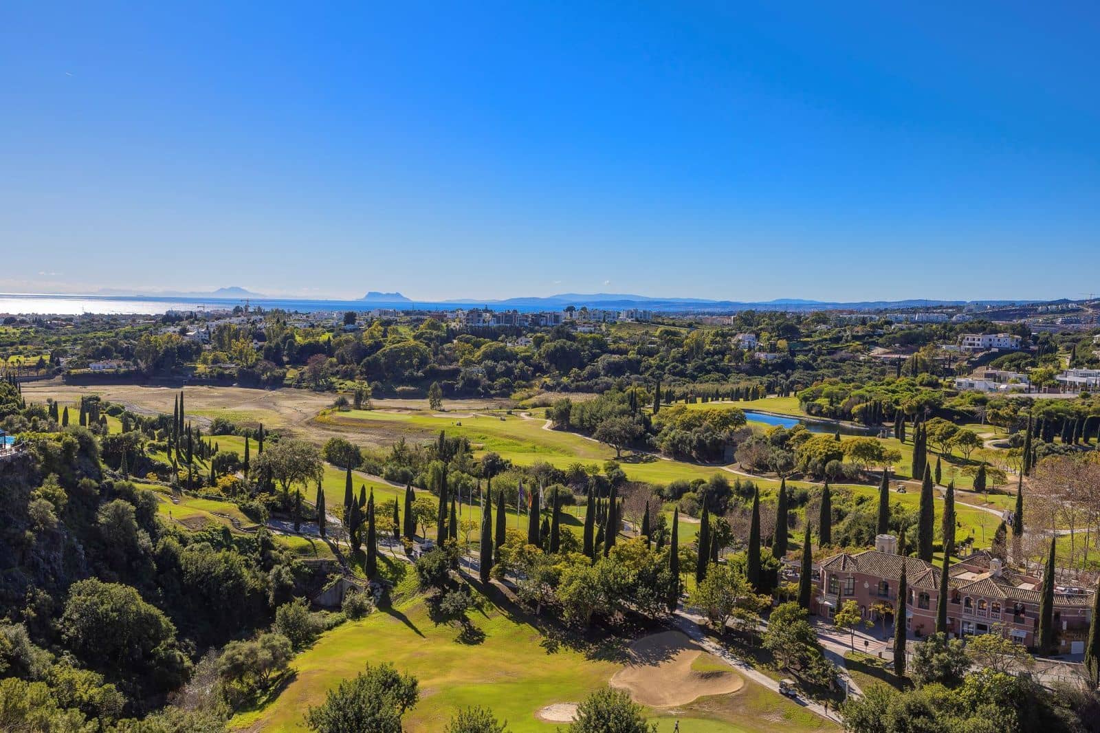 2 soveværelse Lejlighed til salg i Los Flamingos med swimmingpool garage - € 495.000 (Ref: 9004157)