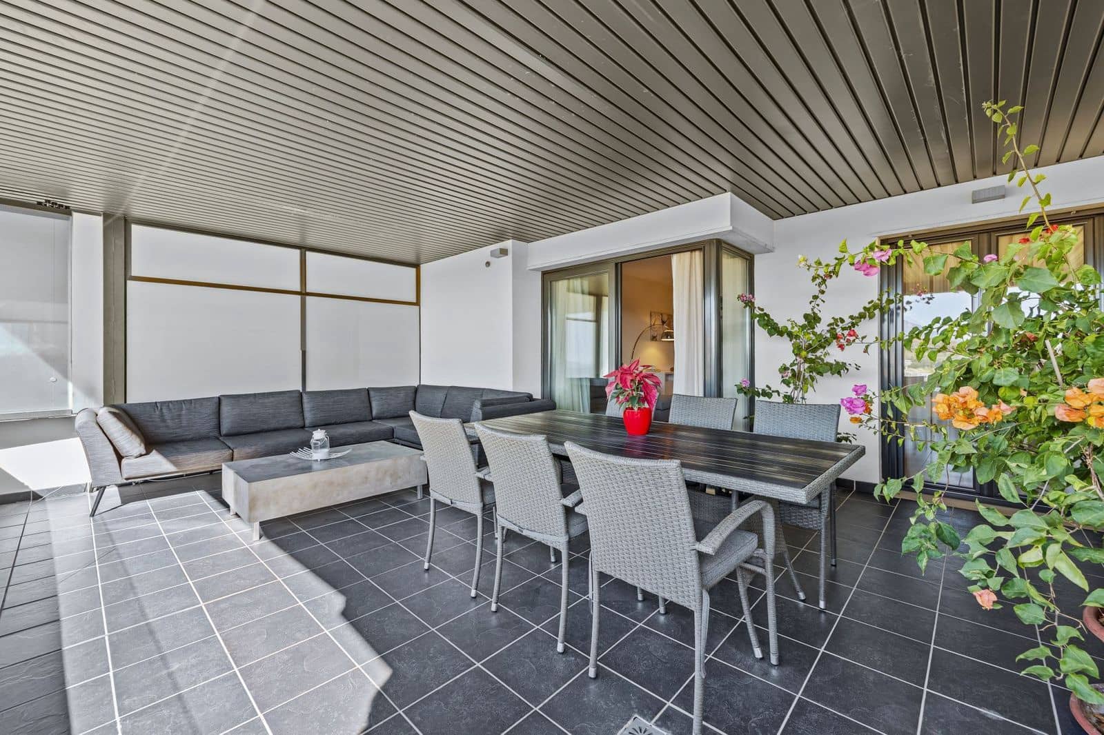 2 soveværelse Lejlighed til salg i Los Flamingos med swimmingpool garage - € 495.000 (Ref: 9004157)