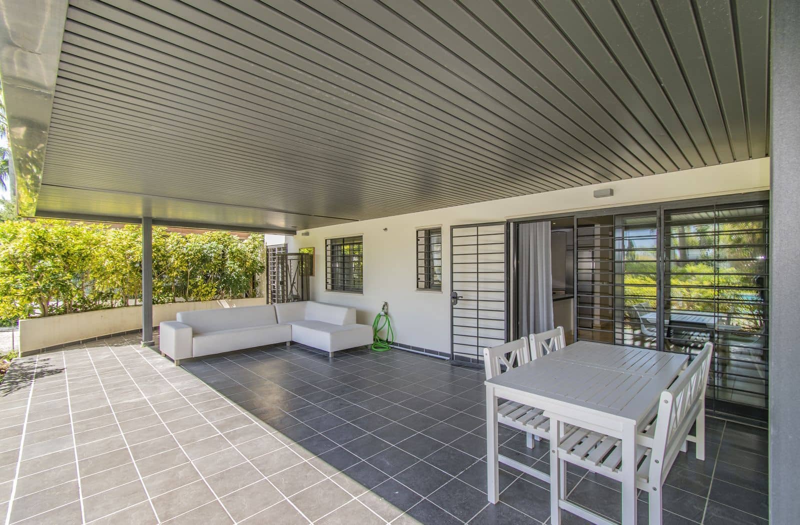 2 soveværelse Lejlighed til salg i Los Flamingos med swimmingpool garage - € 419.000 (Ref: 9004158)