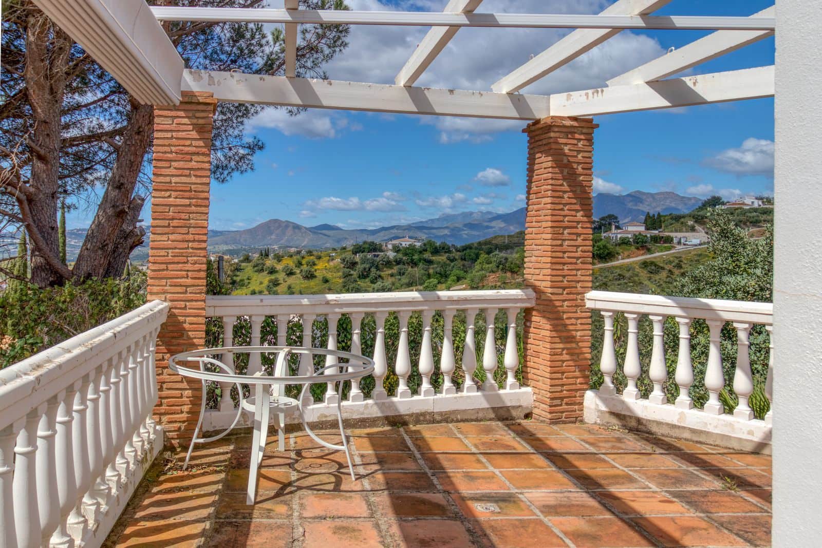 5 soveværelse Villa til salg i Mijas med swimmingpool garage - € 1.345.000 (Ref: 9006266)