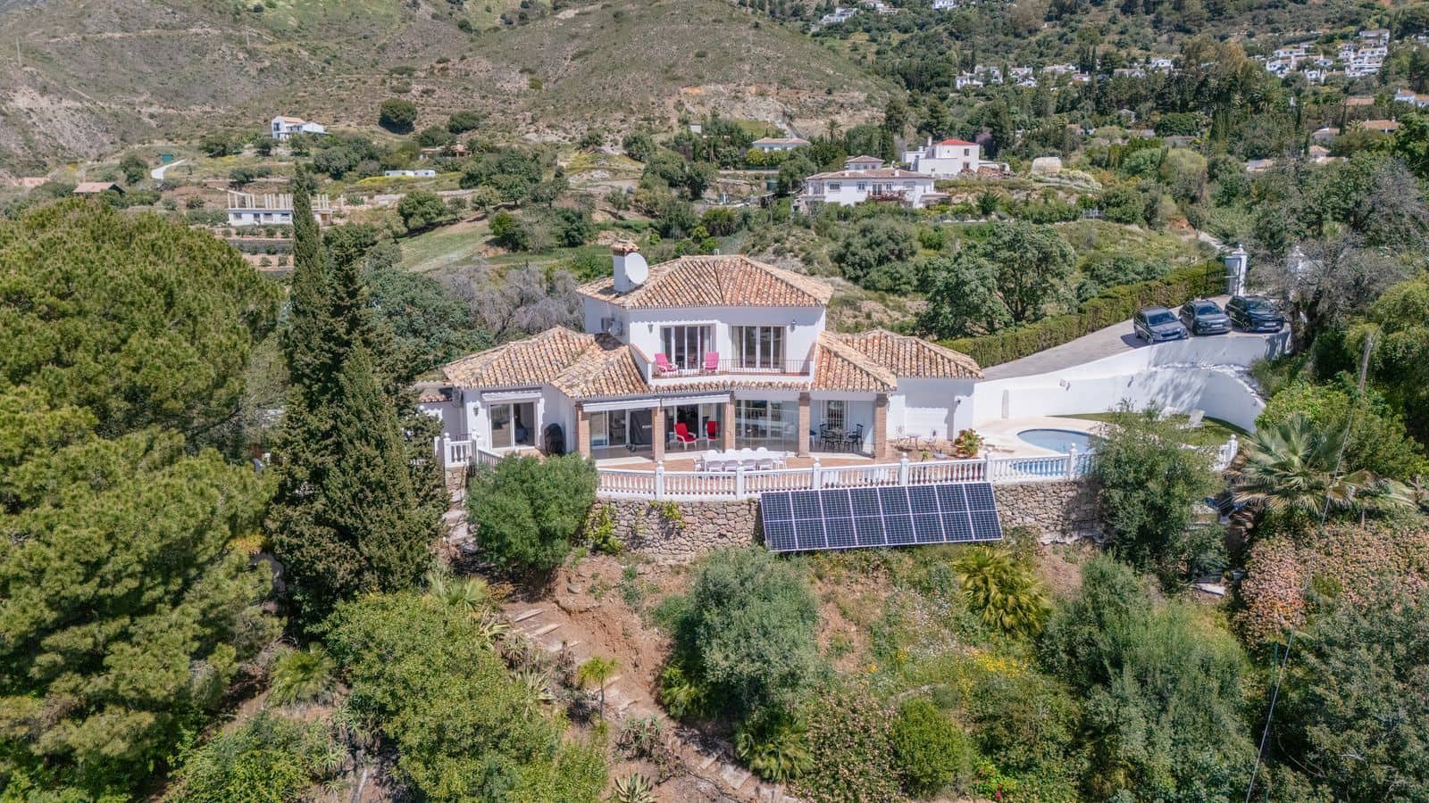 5 soveværelse Villa til salg i Mijas med swimmingpool garage - € 1.345.000 (Ref: 9006266)