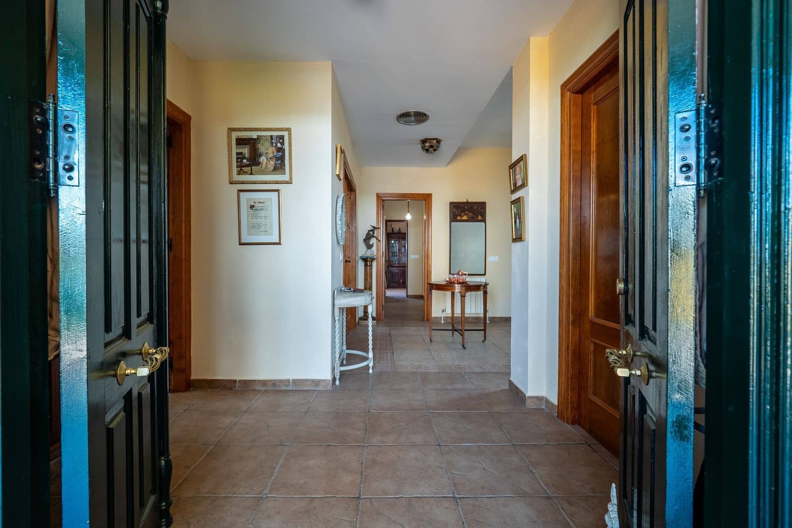 5 soveværelse Villa til salg i Alhaurin el Grande med swimmingpool garage - € 749.000 (Ref: 9015517)