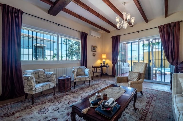 5 slaapkamer Villa te koop in Alhaurín el Grande met zwembad garage - € 749.000 (Ref: 9015517)