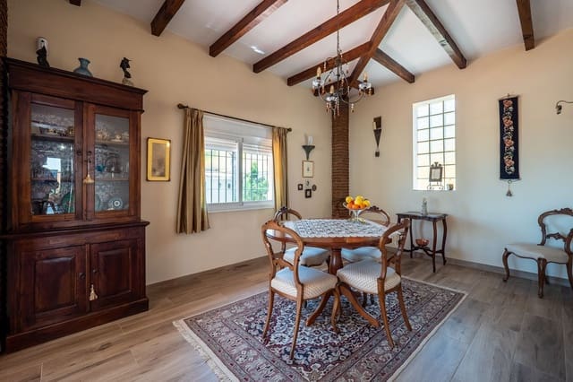 5 slaapkamer Villa te koop in Alhaurín el Grande met zwembad garage - € 749.000 (Ref: 9015517)