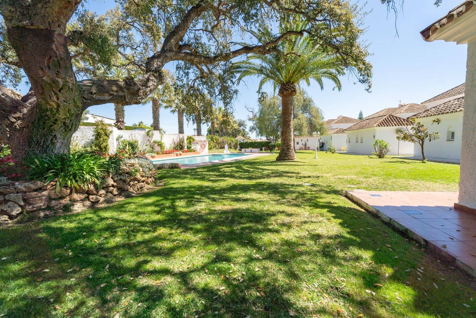 3 soveværelse Villa til salg i Calahonda med swimmingpool garage - € 795.000 (Ref: 9019399)