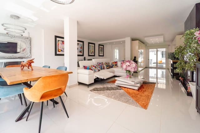 3 slaapkamer Villa te koop in Calahonda, Mijas met zwembad garage - € 795.000 (Ref: 9019399)