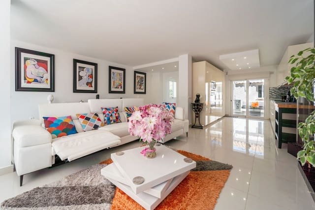 3 slaapkamer Villa te koop in Calahonda, Mijas met zwembad garage - € 795.000 (Ref: 9019399)