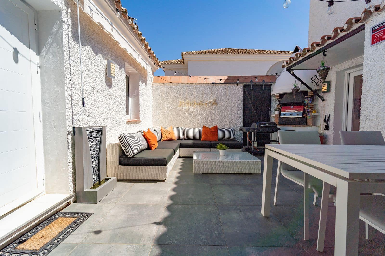 3 soveværelse Villa til salg i Calahonda med swimmingpool garage - € 795.000 (Ref: 9019399)