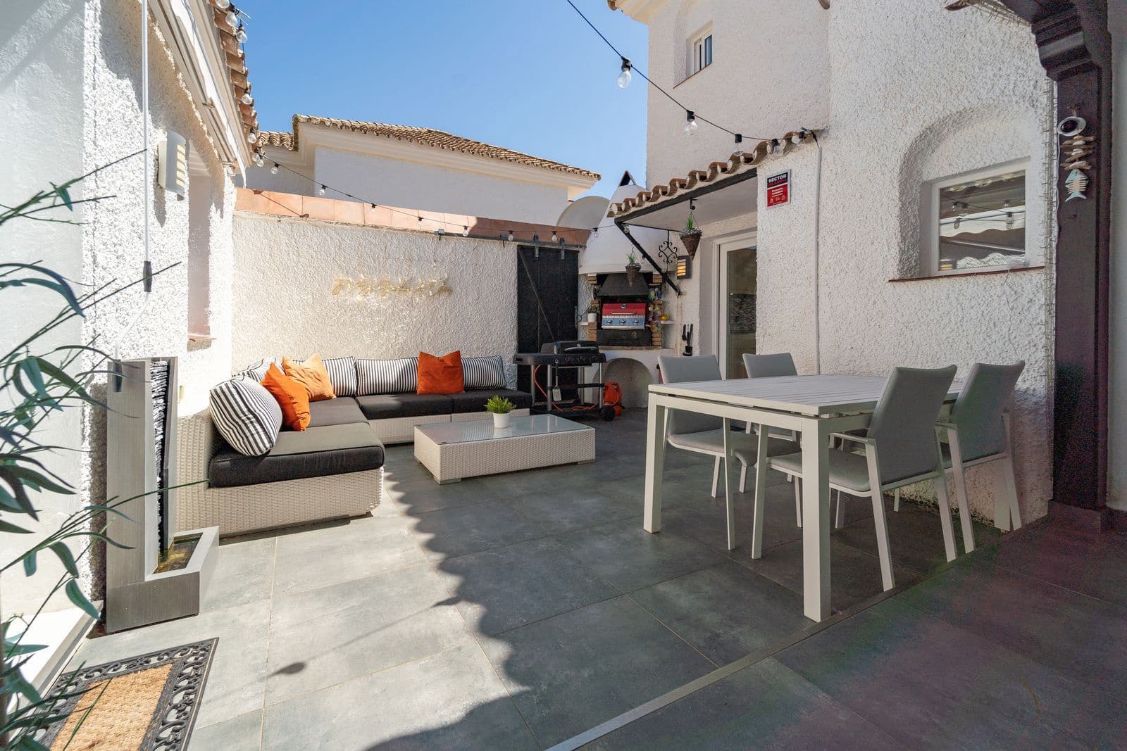 3 soveværelse Villa til salg i Calahonda med swimmingpool garage - € 795.000 (Ref: 9019399)