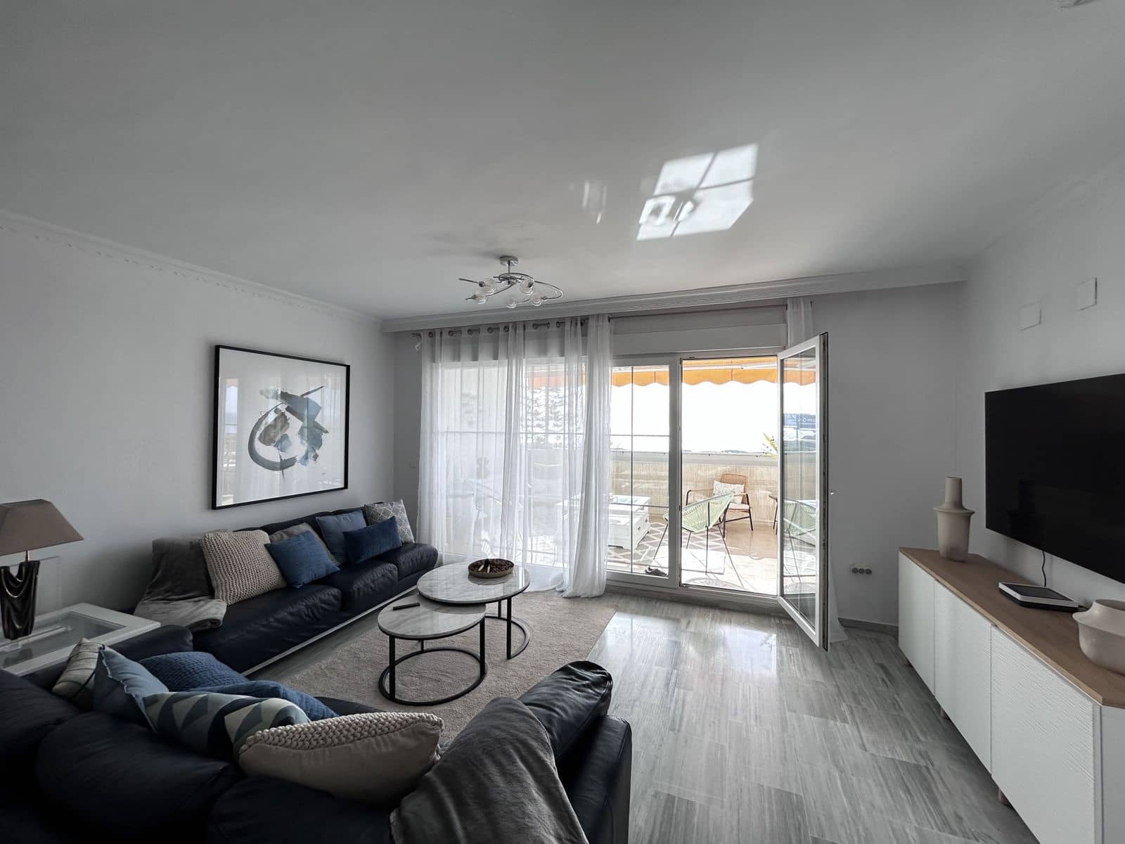 3 soveværelse Lejlighed til salg i Cabopino med swimmingpool garage - € 550.000 (Ref: 9021896)