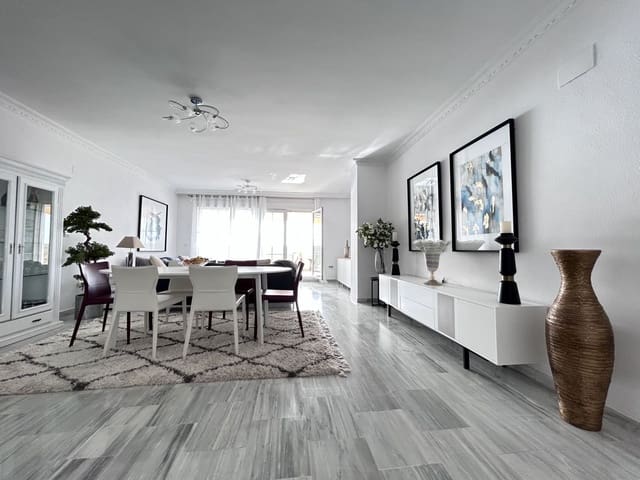 3 soverom Leilighet til salgs i Cabopino, Marbella med svømmebasseng garasje - € 550 000 (Ref: 9021896)