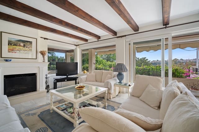 4 chambre Villa/Maison à vendre à Guadalmina Alta, Marbella avec piscine garage - 1 950 000 € (Ref: 9027297)