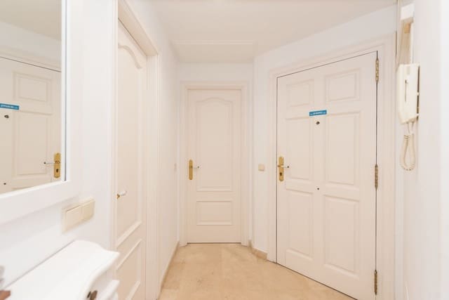 3 soverom Strandleiligheter til salgs i Marbesa, Marbella med svømmebasseng garasje - € 375 000 (Ref: 9049611)