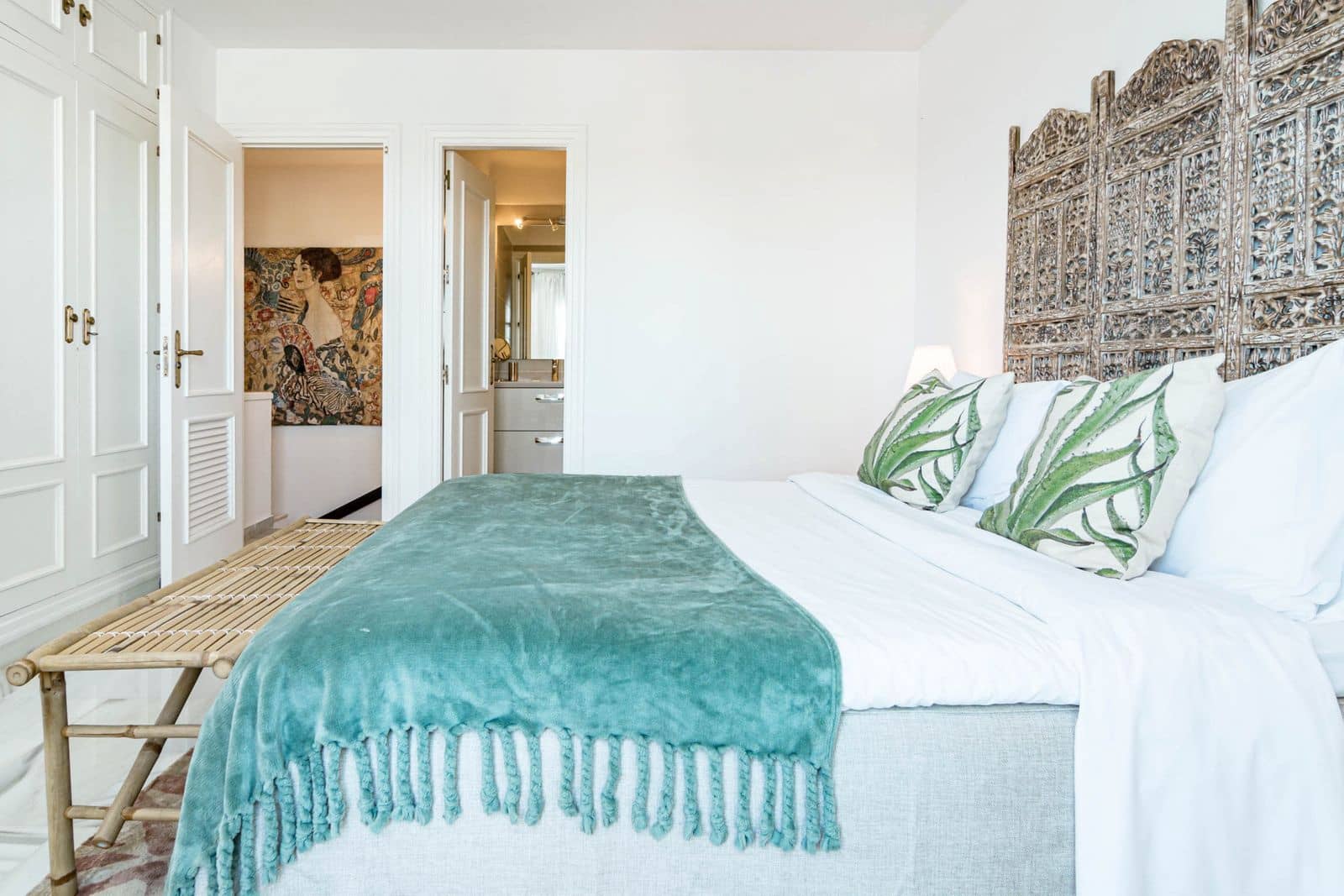 2 soveværelse Byhus til salg i El Paraiso med swimmingpool garage - € 520.000 (Ref: 9050039)