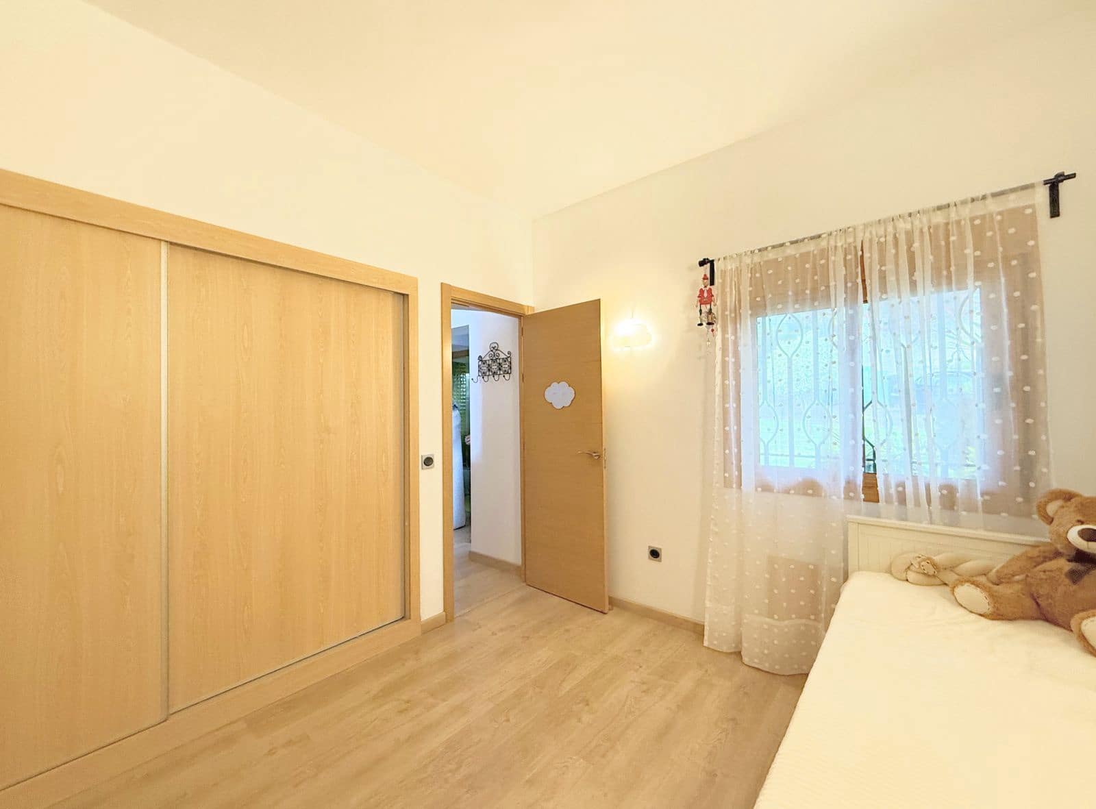 3 slaapkamer Villa te koop in Estepona met zwembad garage - € 730.000 (Ref: 9061803)