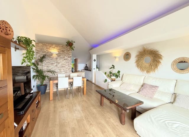 3 soverom Villa til salgs i Estepona med svømmebasseng garasje - € 730 000 (Ref: 9061803)