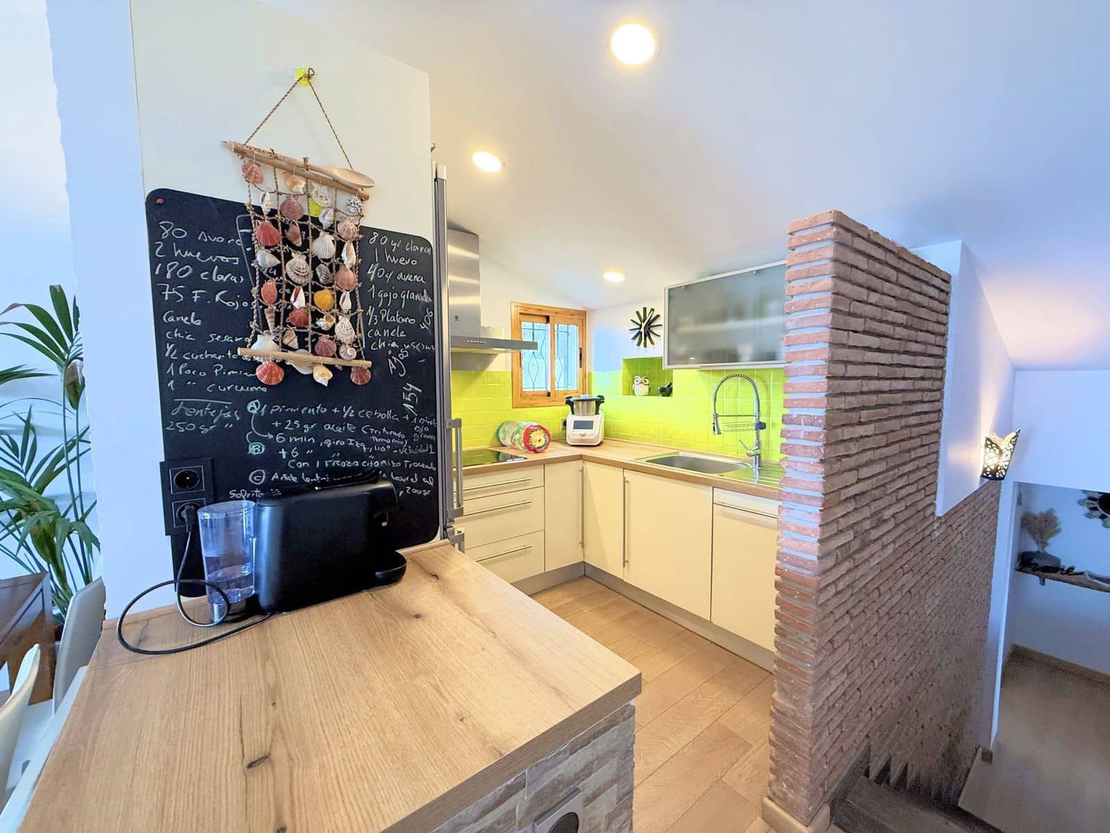 3 slaapkamer Villa te koop in Estepona met zwembad garage - € 730.000 (Ref: 9061803)