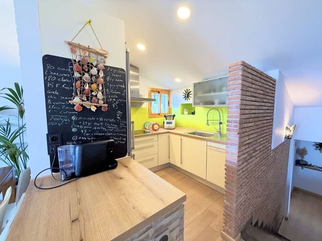 3 soverom Villa til salgs i Estepona med svømmebasseng garasje - € 730 000 (Ref: 9061803)