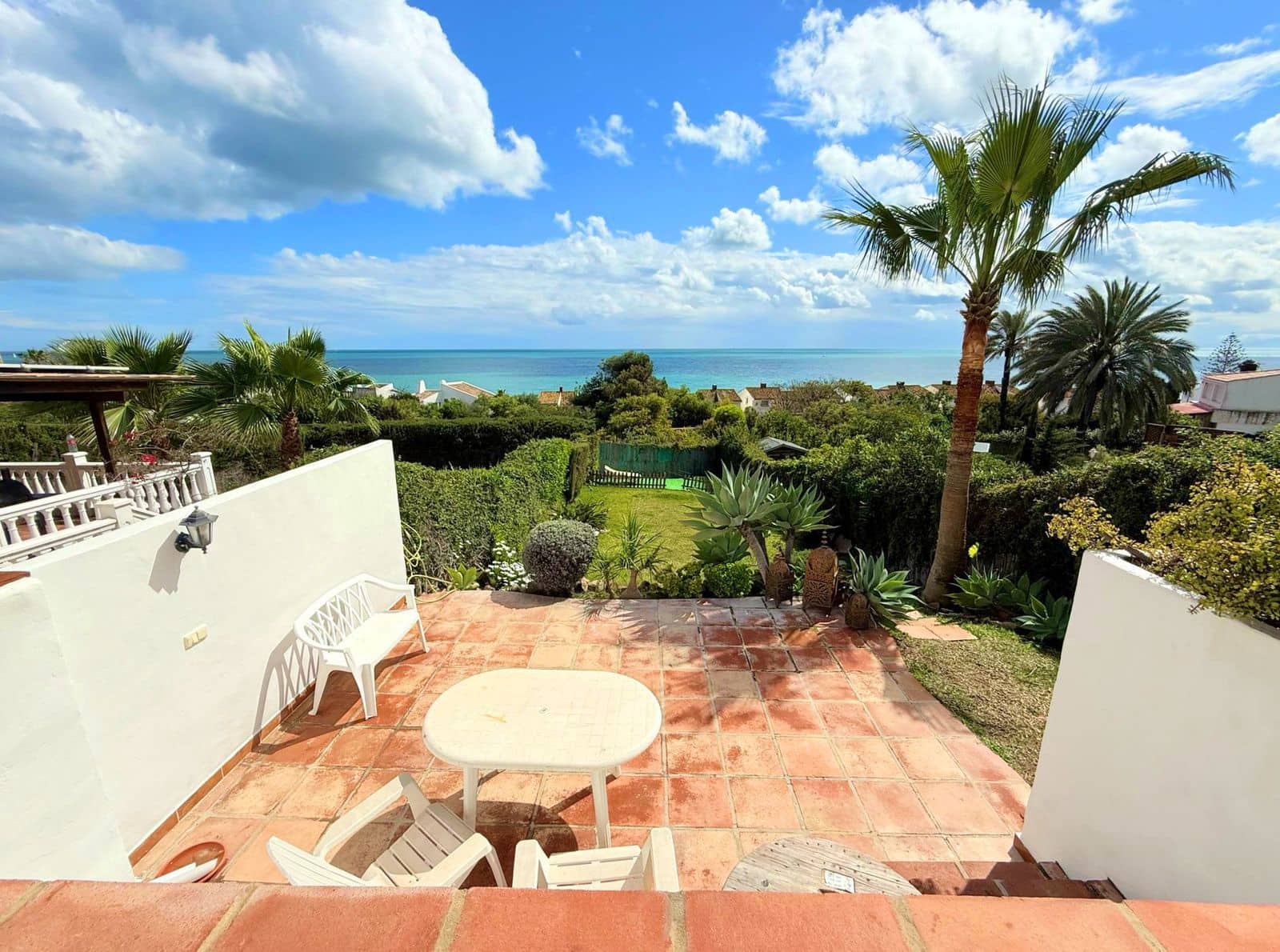 3 slaapkamer Villa te koop in Estepona met zwembad garage - € 730.000 (Ref: 9061803)