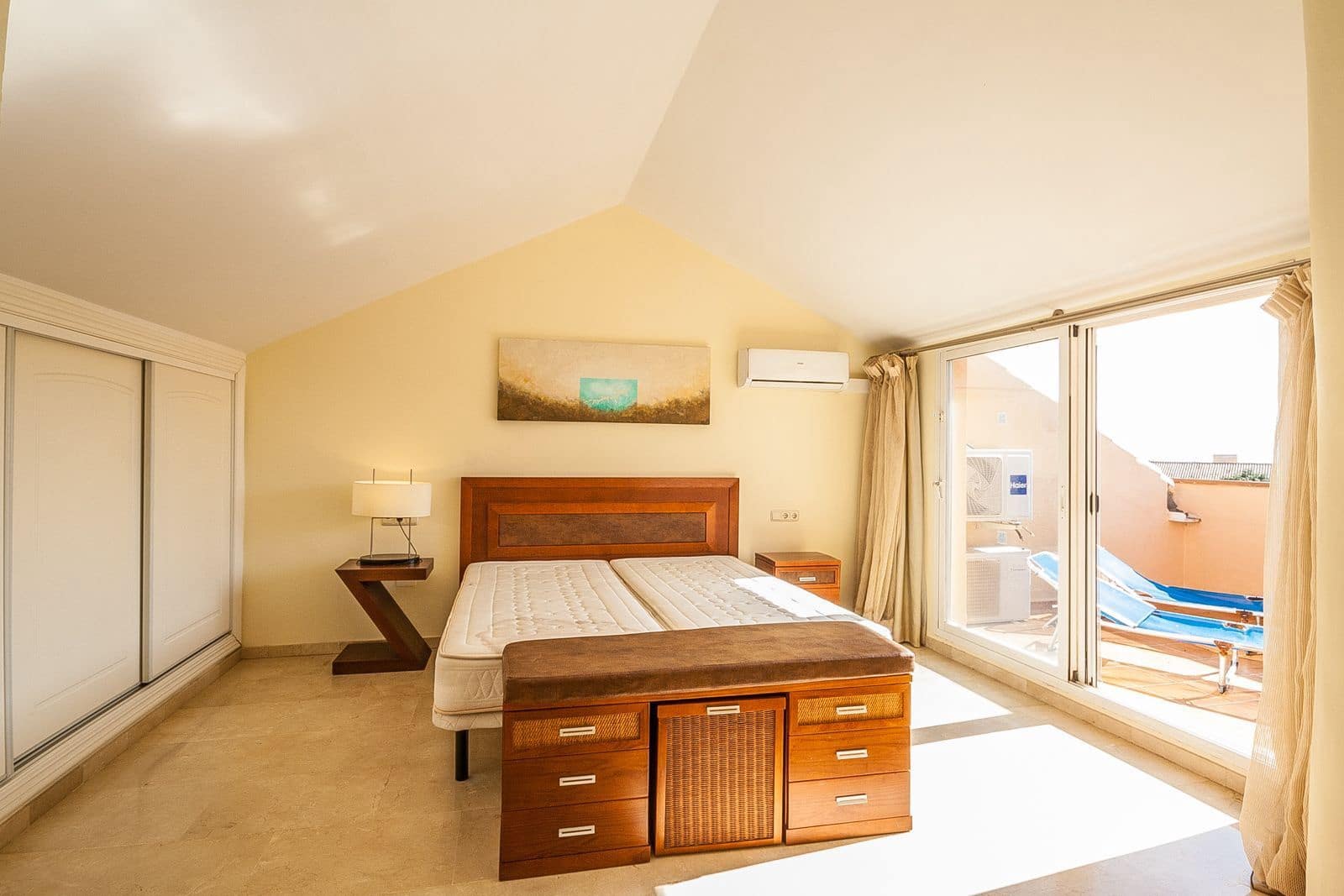 2 soveværelse Penthouse til salg i Elviria med swimmingpool garage - € 439.000 (Ref: 9061806)