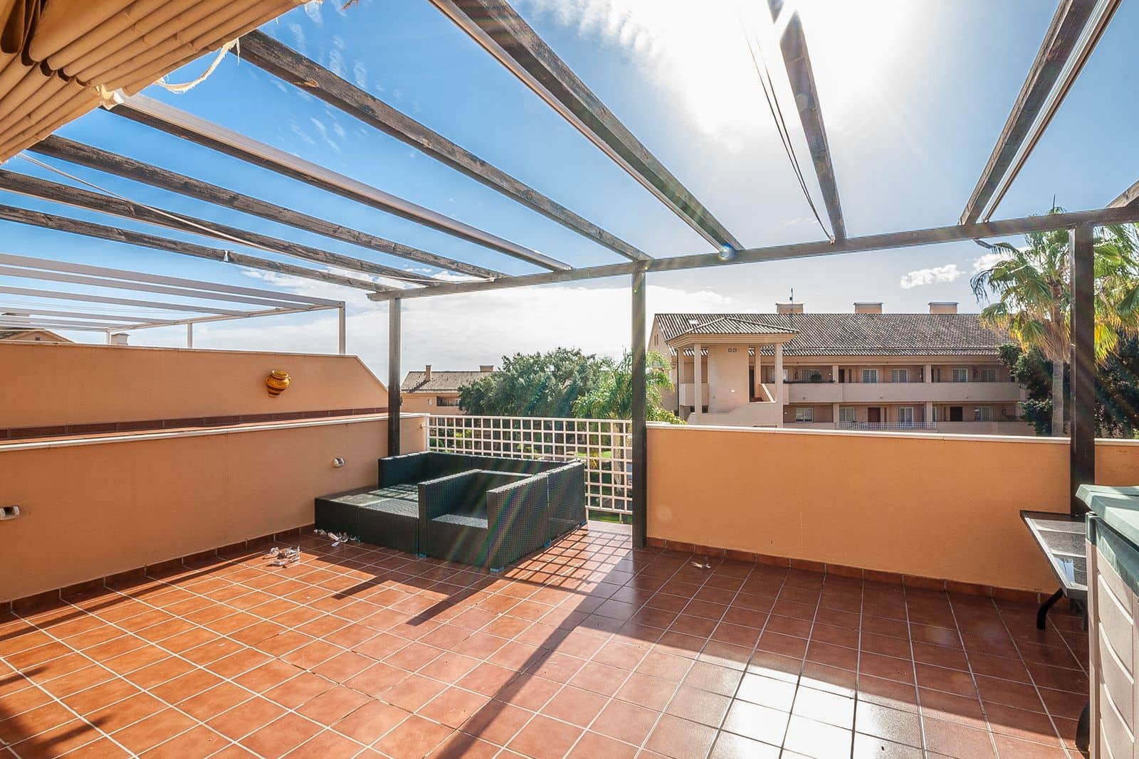 2 soveværelse Penthouse til salg i Elviria med swimmingpool garage - € 439.000 (Ref: 9061806)
