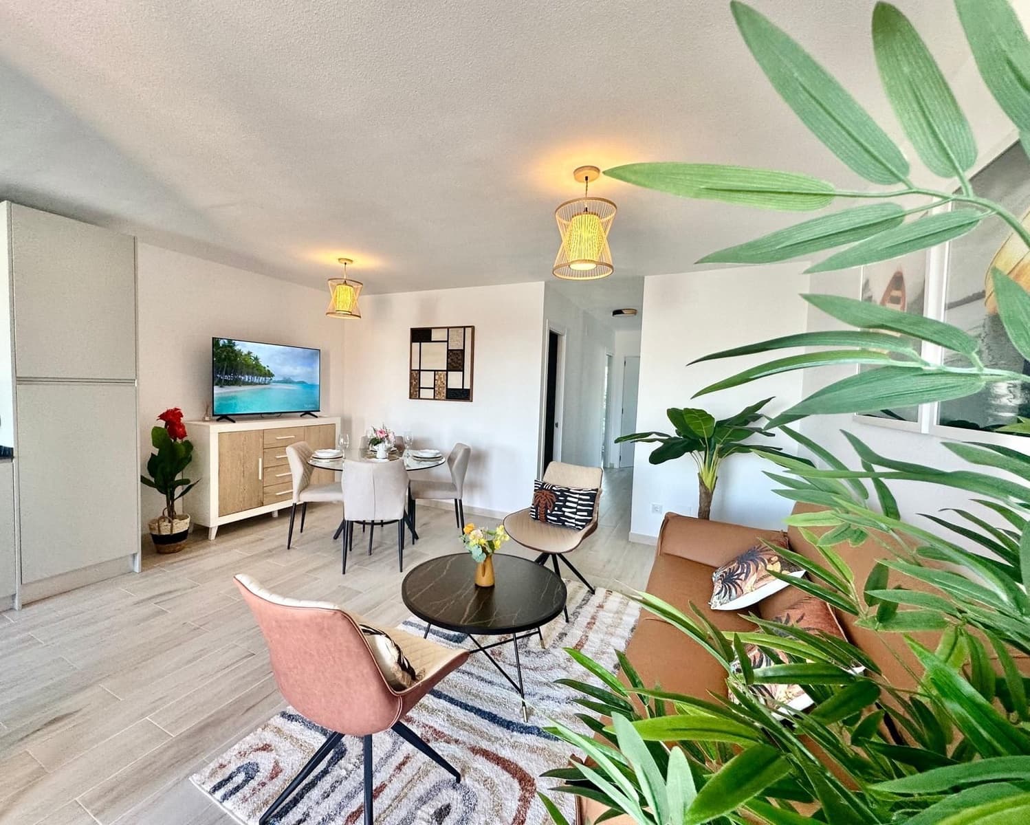 2 soveværelse Strandlejlighed til salg i Calahonda med swimmingpool garage - € 399.999 (Ref: 9080744)