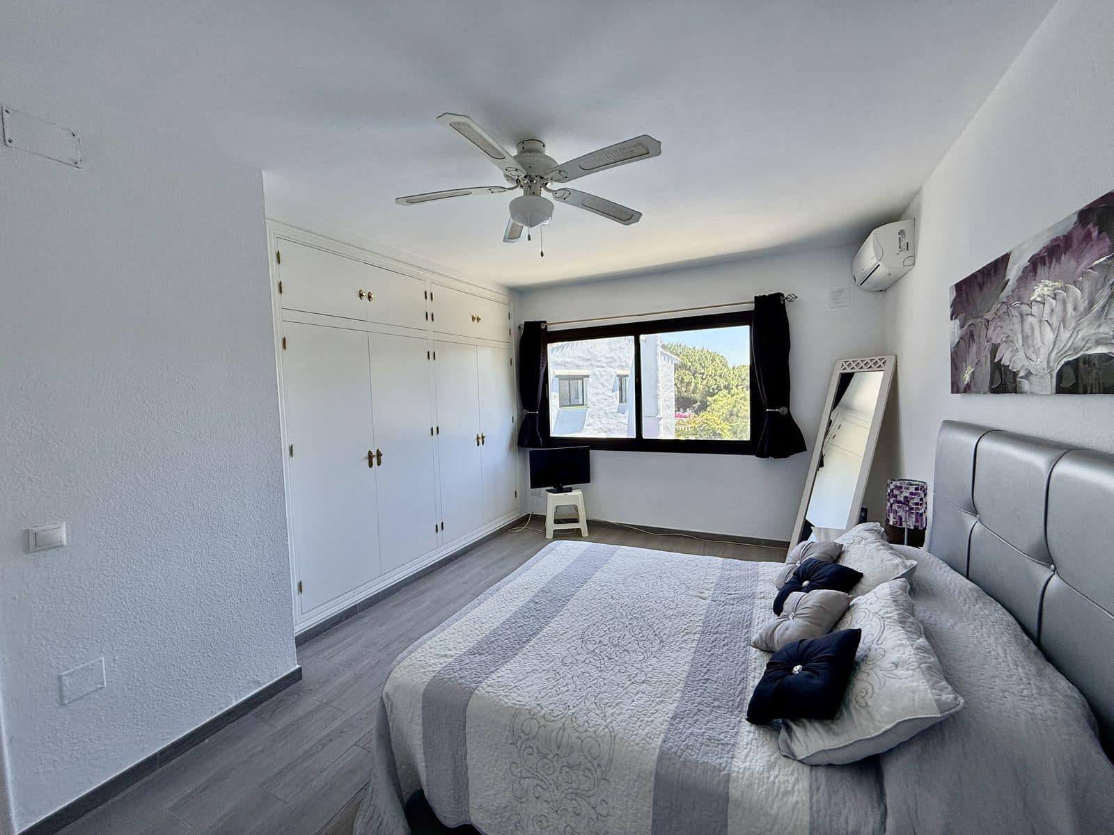 2 soveværelse Byhus til salg i Calahonda med swimmingpool garage - € 449.000 (Ref: 9084438)