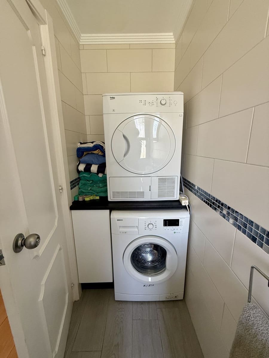 2 soveværelse Byhus til salg i Calahonda med swimmingpool garage - € 449.000 (Ref: 9084438)