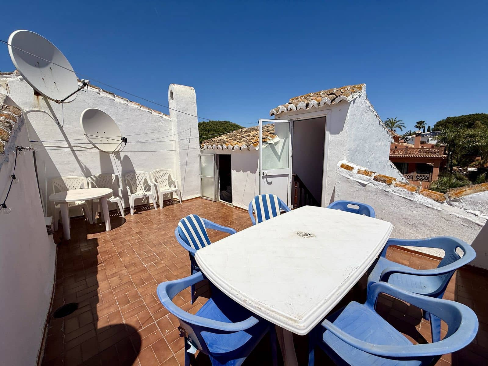 2 soveværelse Byhus til salg i Calahonda med swimmingpool garage - € 449.000 (Ref: 9084438)