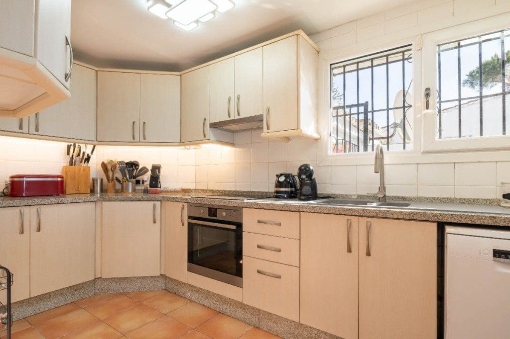 3 soveværelse Villa til salg i Calypso med swimmingpool garage - € 575.000 (Ref: 9084451)