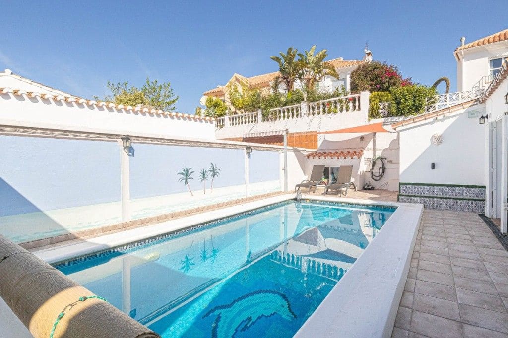 3 soveværelse Villa til salg i Calypso med swimmingpool garage - € 575.000 (Ref: 9084451)