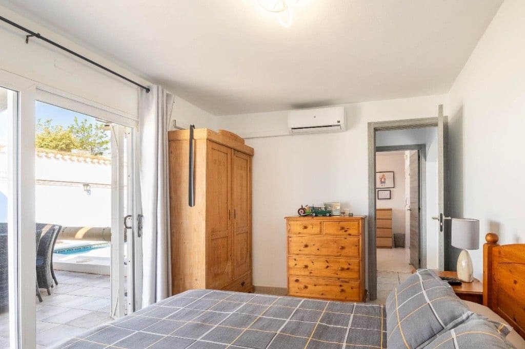 3 soveværelse Villa til salg i Calypso med swimmingpool garage - € 575.000 (Ref: 9084451)