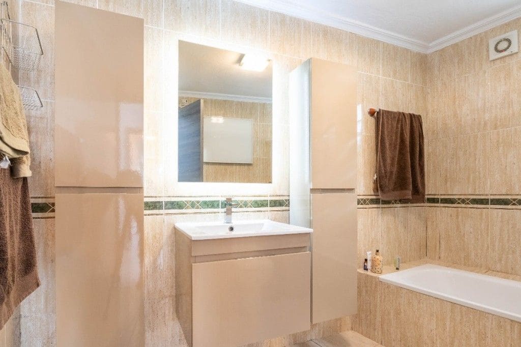 3 soveværelse Villa til salg i Calypso med swimmingpool garage - € 575.000 (Ref: 9084451)