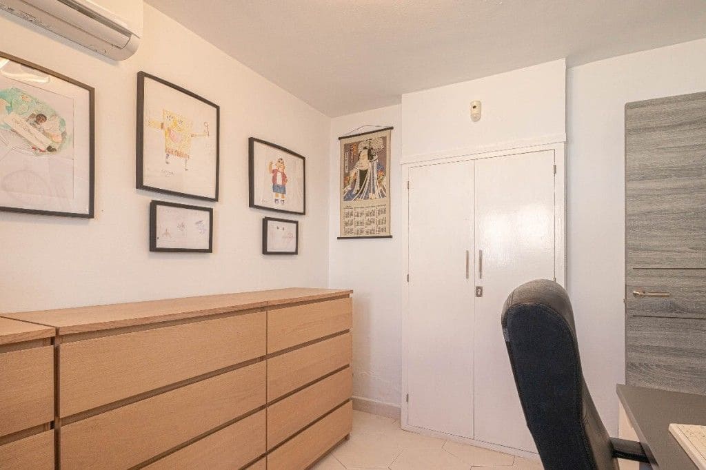 3 soveværelse Villa til salg i Calypso med swimmingpool garage - € 575.000 (Ref: 9084451)