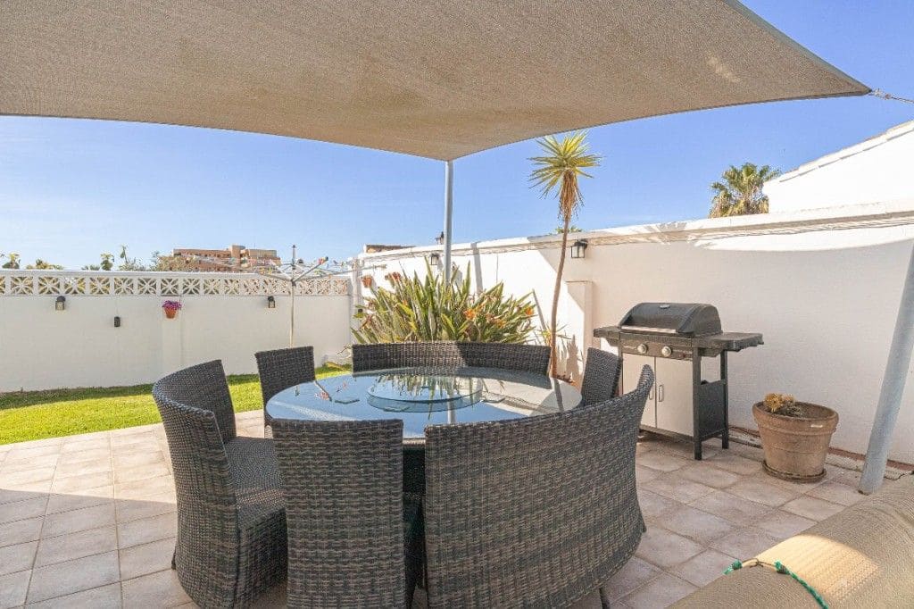 3 soveværelse Villa til salg i Calypso med swimmingpool garage - € 575.000 (Ref: 9084451)