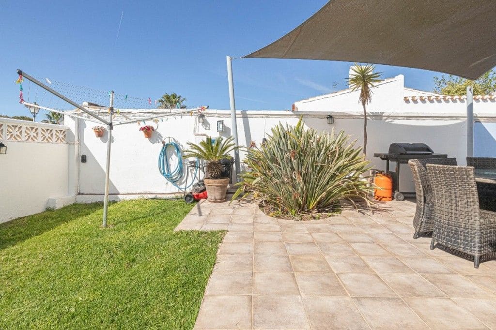 3 soveværelse Villa til salg i Calypso med swimmingpool garage - € 575.000 (Ref: 9084451)