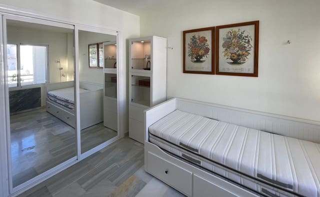 3 soverom Penthouse til salgs i Marbesa, Marbella med svømmebasseng garasje - € 545 000 (Ref: 9097612)