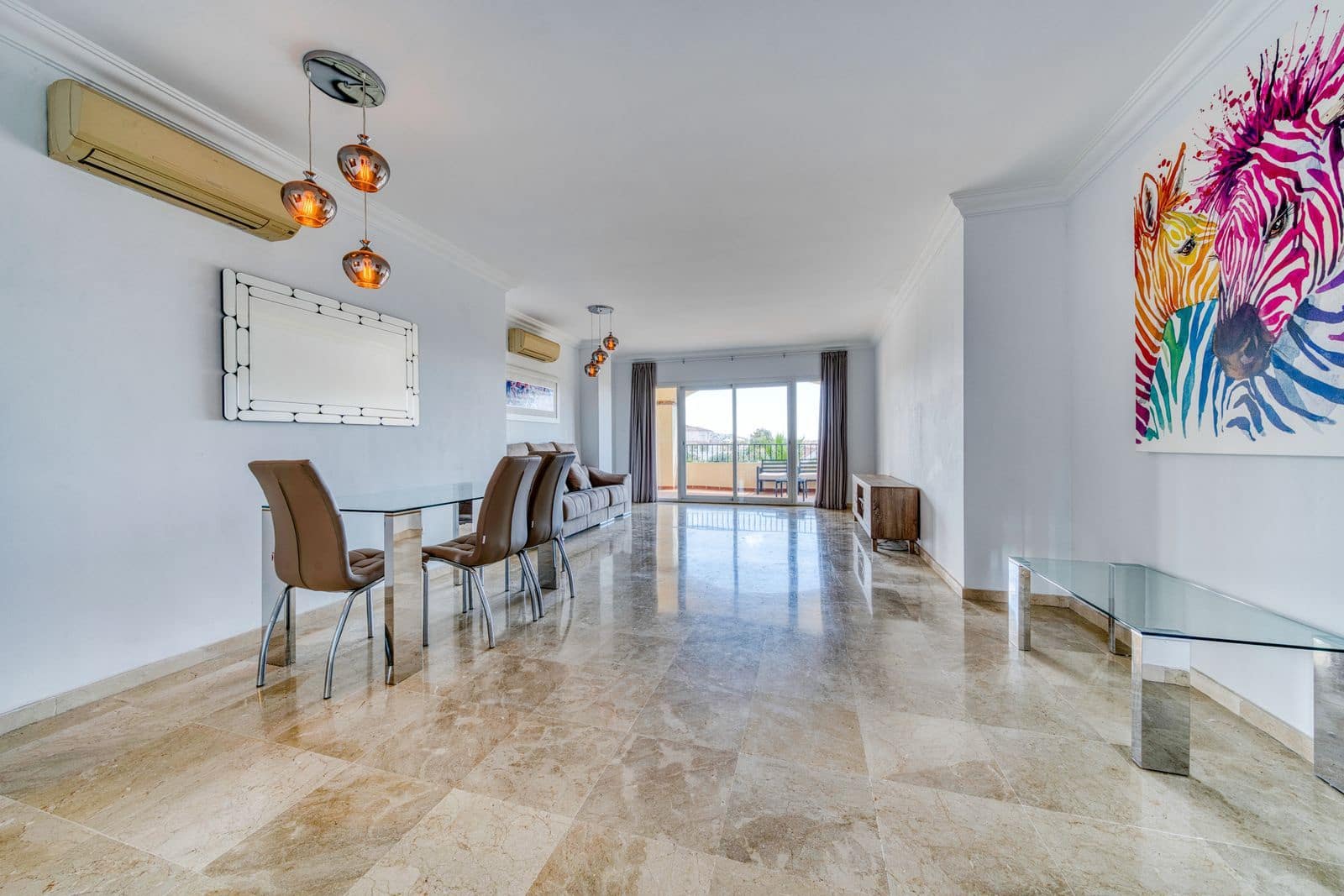 2 soveværelse Lejlighed til salg i La Cala Hills med swimmingpool garage - € 320.000 (Ref: 9101272)