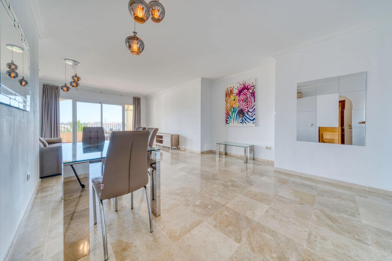 2 soveværelse Lejlighed til salg i La Cala Hills med swimmingpool garage - € 320.000 (Ref: 9101272)