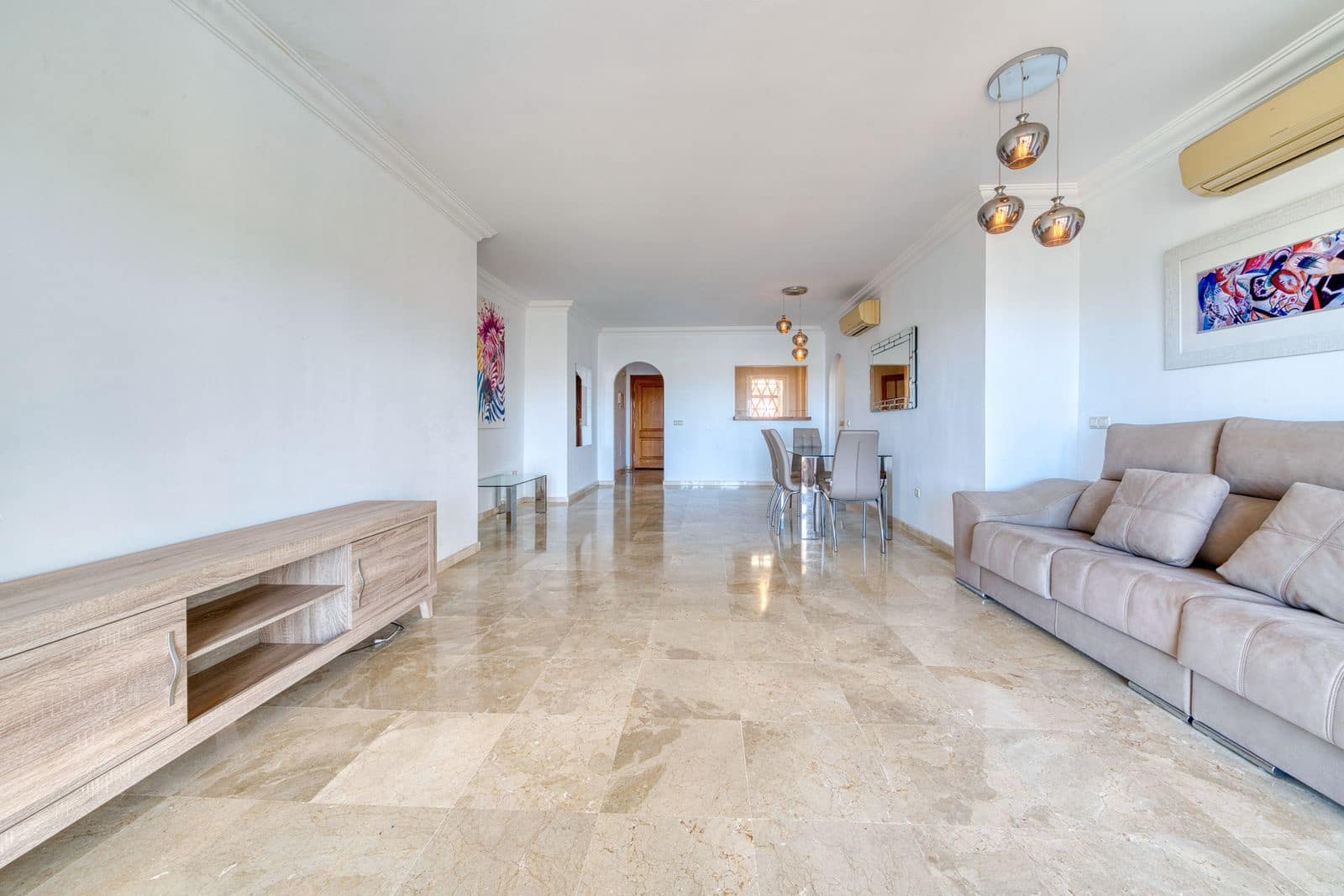 2 soveværelse Lejlighed til salg i La Cala Hills med swimmingpool garage - € 320.000 (Ref: 9101272)