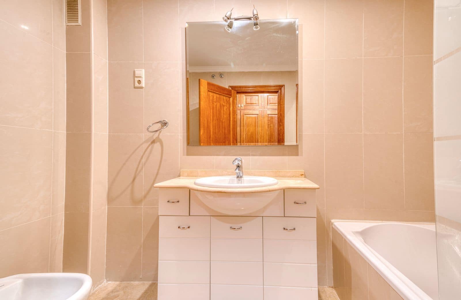 2 soveværelse Lejlighed til salg i La Cala Hills med swimmingpool garage - € 320.000 (Ref: 9101272)