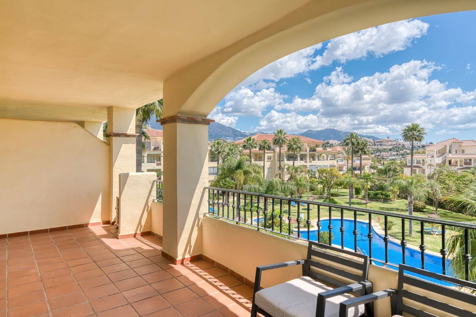 2 soveværelse Lejlighed til salg i La Cala Hills med swimmingpool garage - € 320.000 (Ref: 9101272)